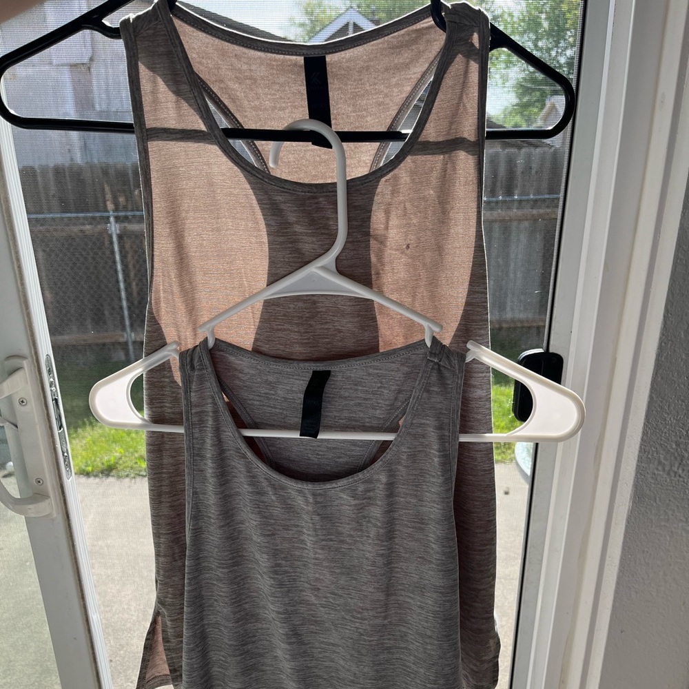 Workout tank tops